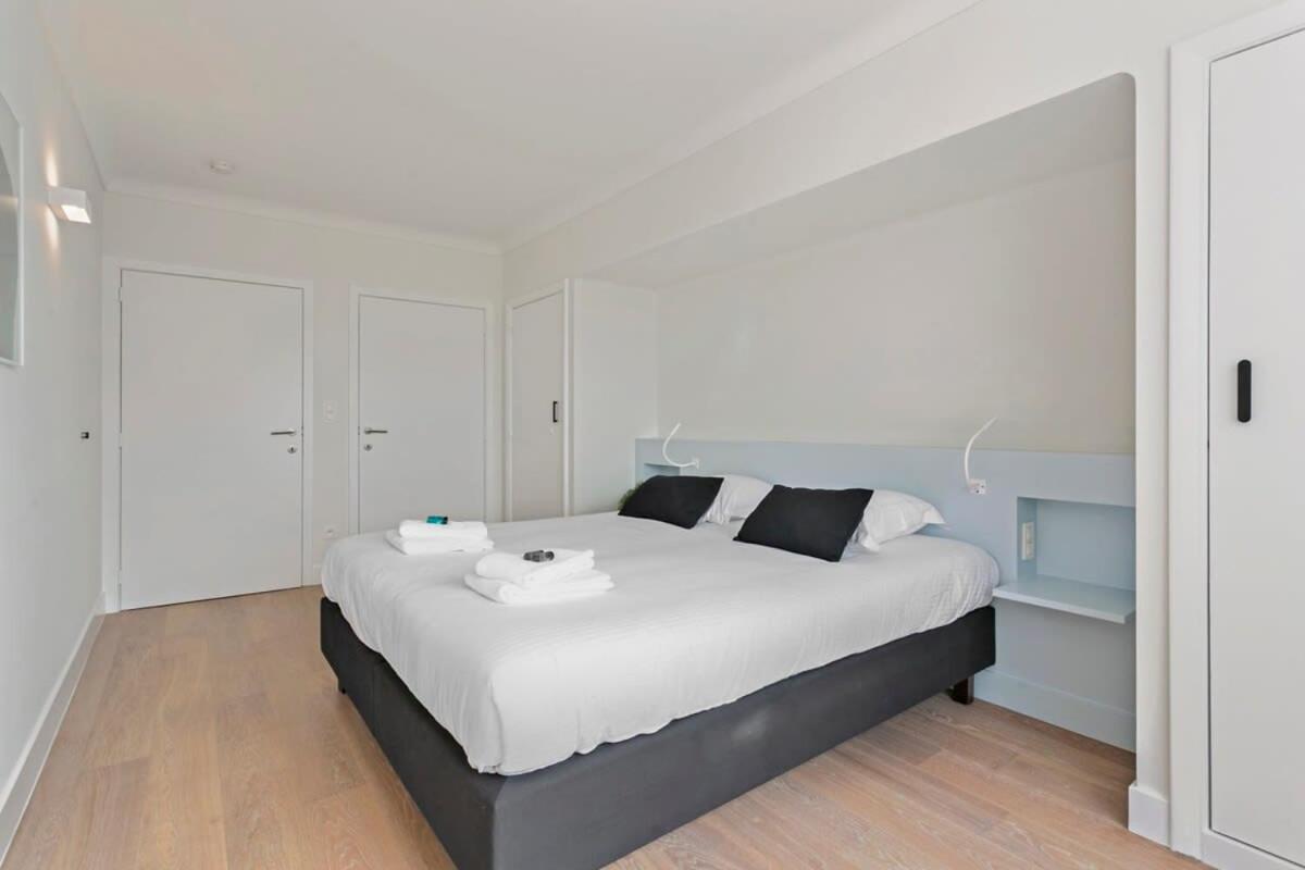 Huswell - Panoramic Seaview Apartment In 'T Zoute Кнокке-Хейст Экстерьер фото