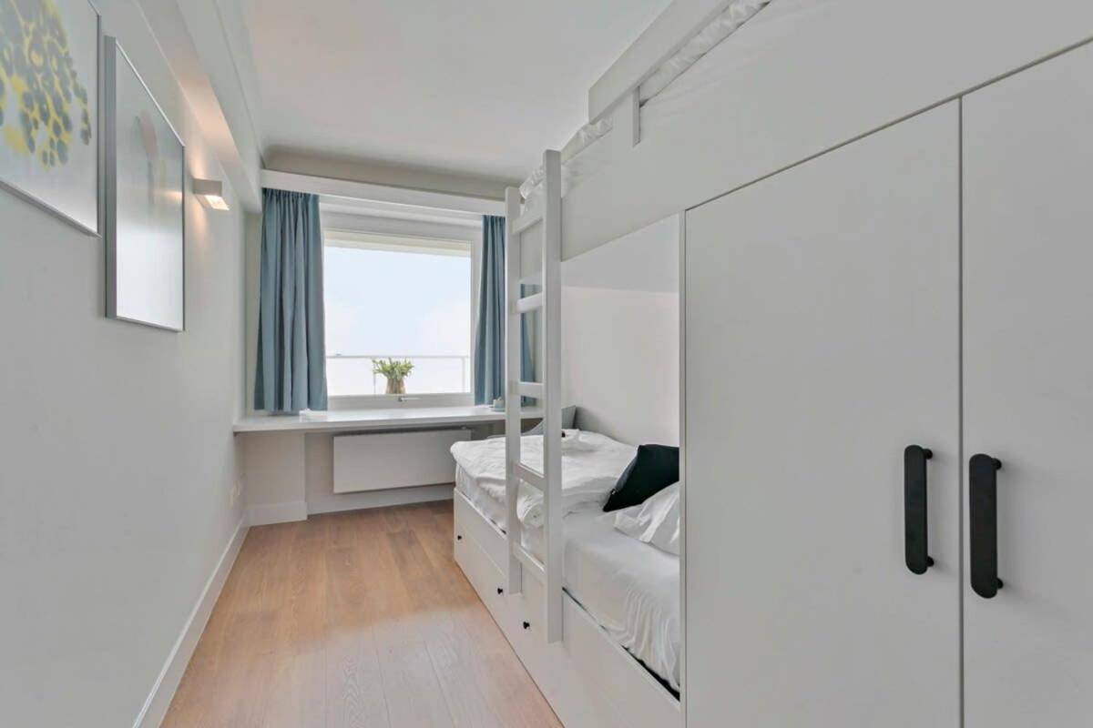 Huswell - Panoramic Seaview Apartment In 'T Zoute Кнокке-Хейст Экстерьер фото