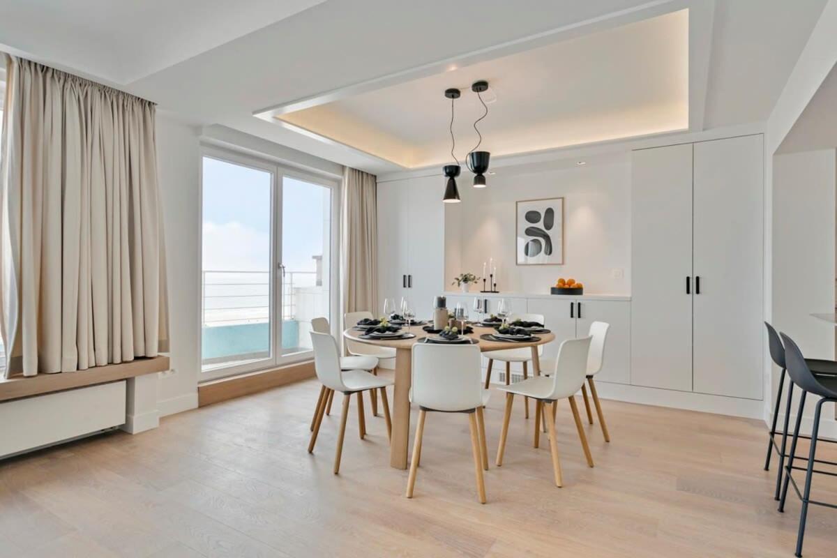Huswell - Panoramic Seaview Apartment In 'T Zoute Кнокке-Хейст Экстерьер фото
