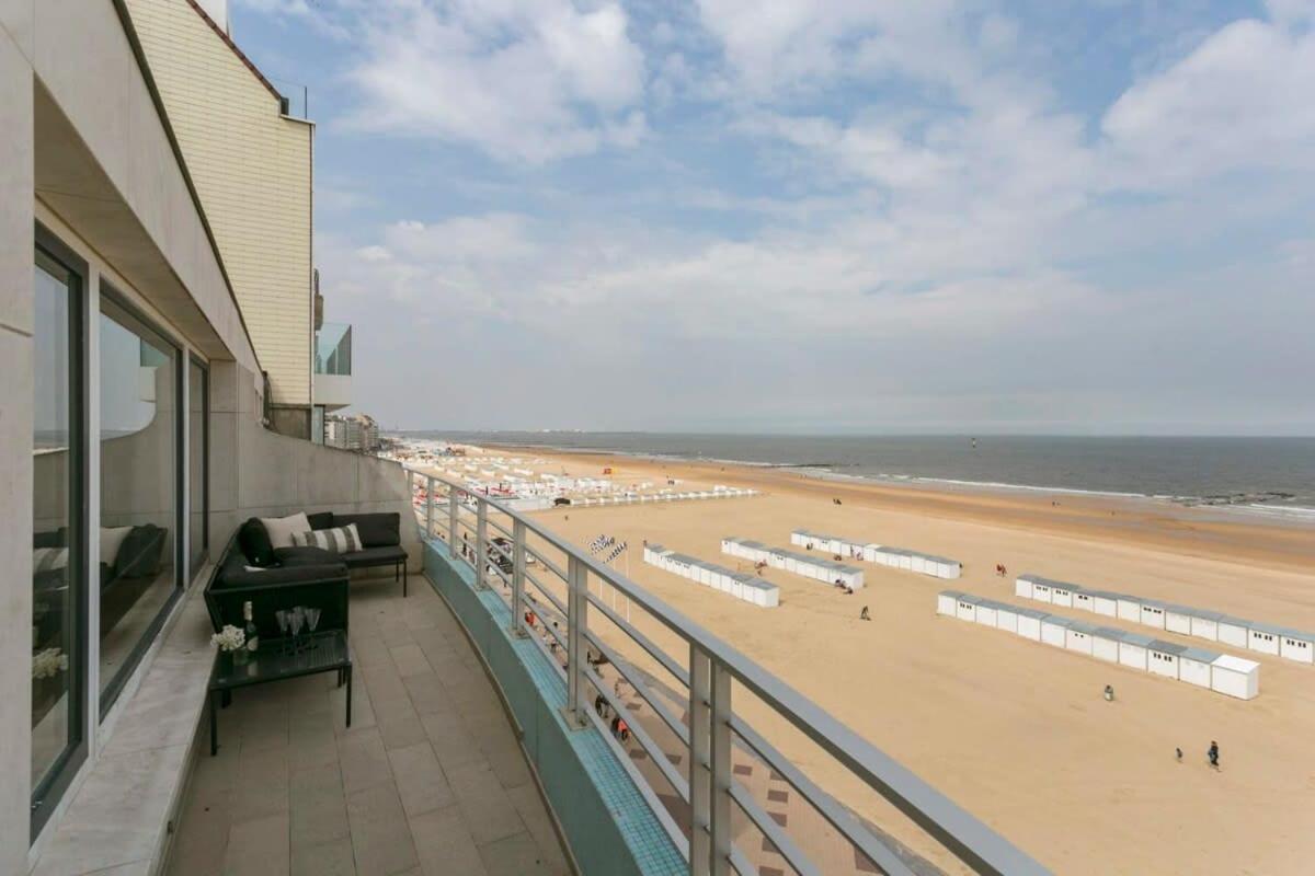 Huswell - Panoramic Seaview Apartment In 'T Zoute Кнокке-Хейст Экстерьер фото